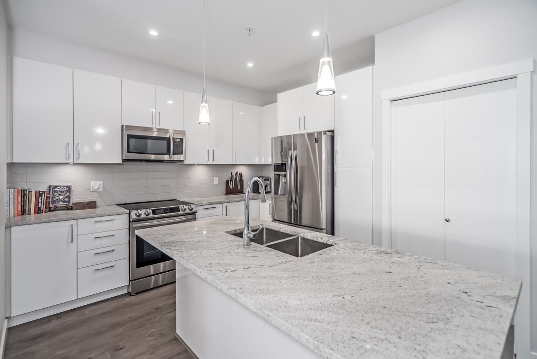 45562 Airport Roadchilliwack Proper South Unit 303, Chilliwack, BC V2P 0J8