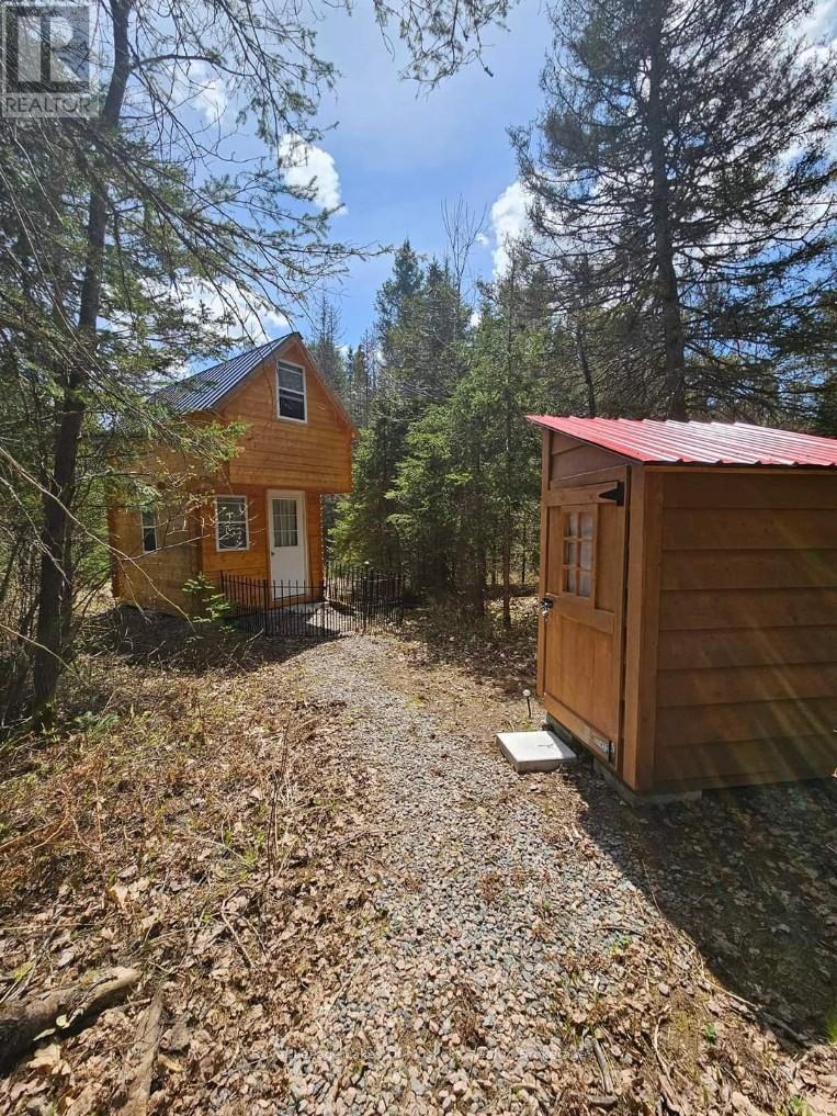 77 Grindstone Rd, Magnetawan, ON P0A 1Z0
