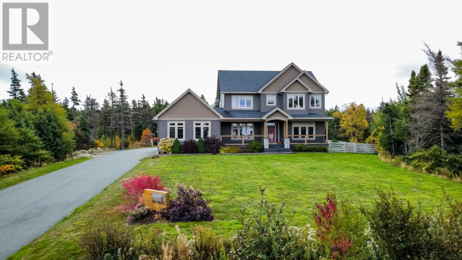 9 Middle Ledge Dr, Logy Bay, NL A1K 0L6