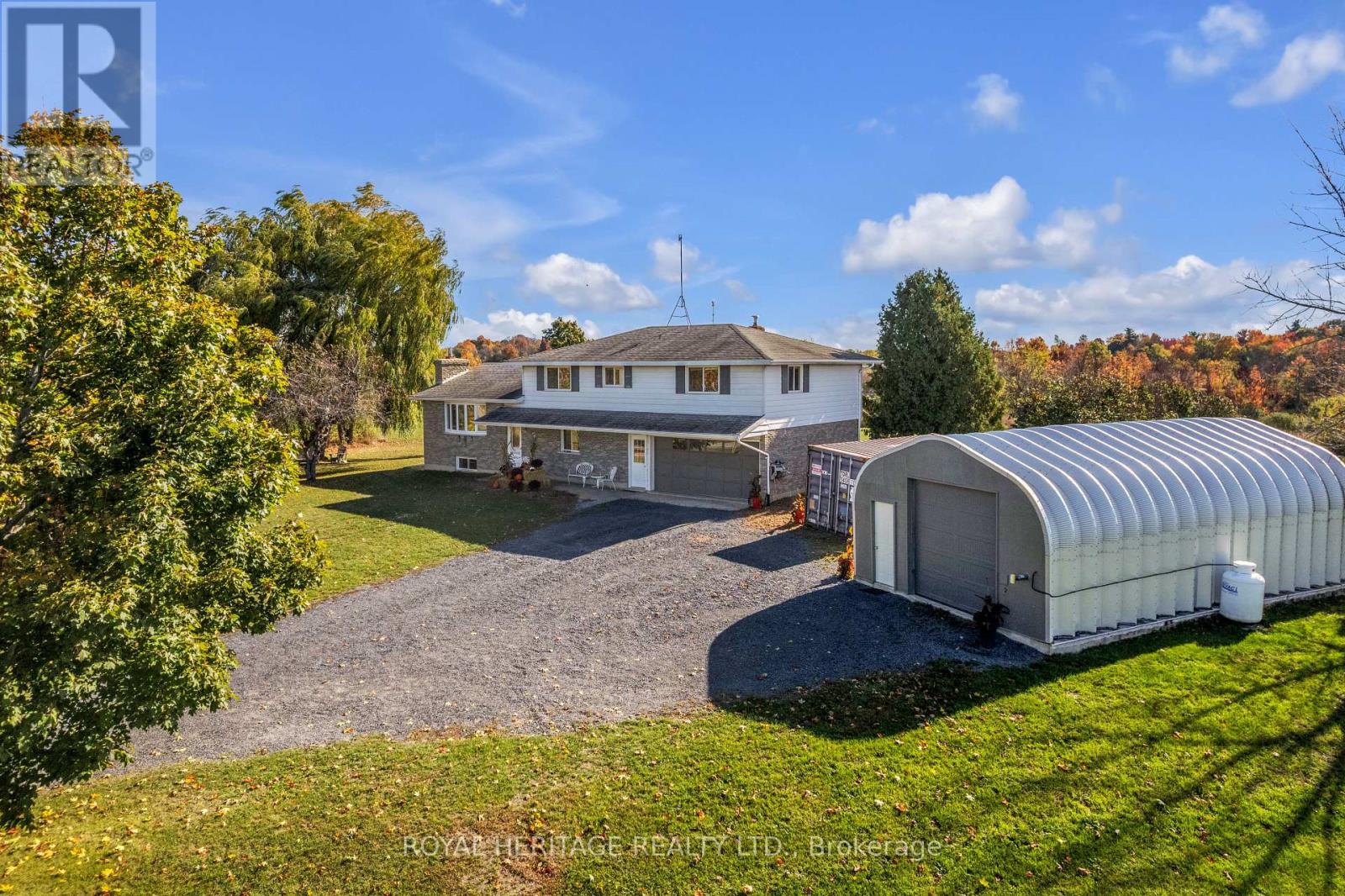 589 County 2 Rd, Leeds and the Thousand Islands, ON K0E 1L0