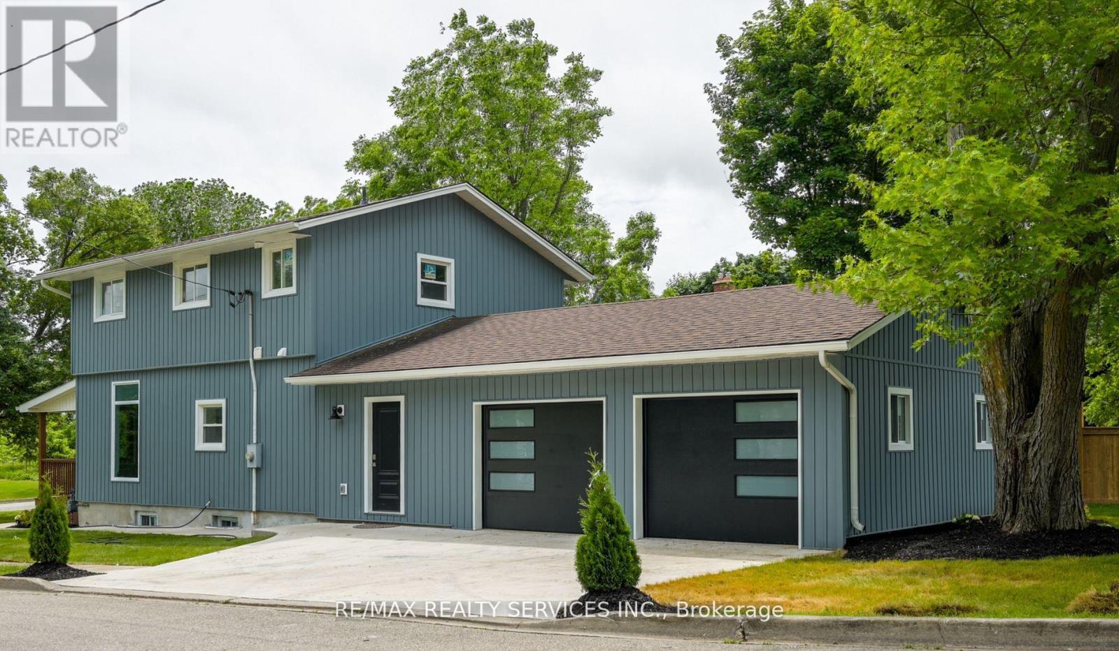 9 High St, Brant, ON N0E 1N0