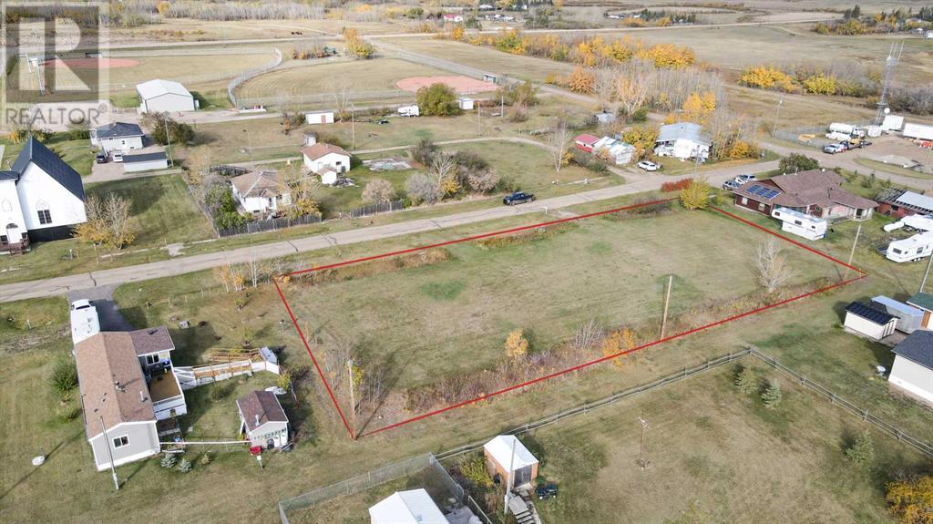 2 2 Street St #204, Gadsby, AB T0C 1K0