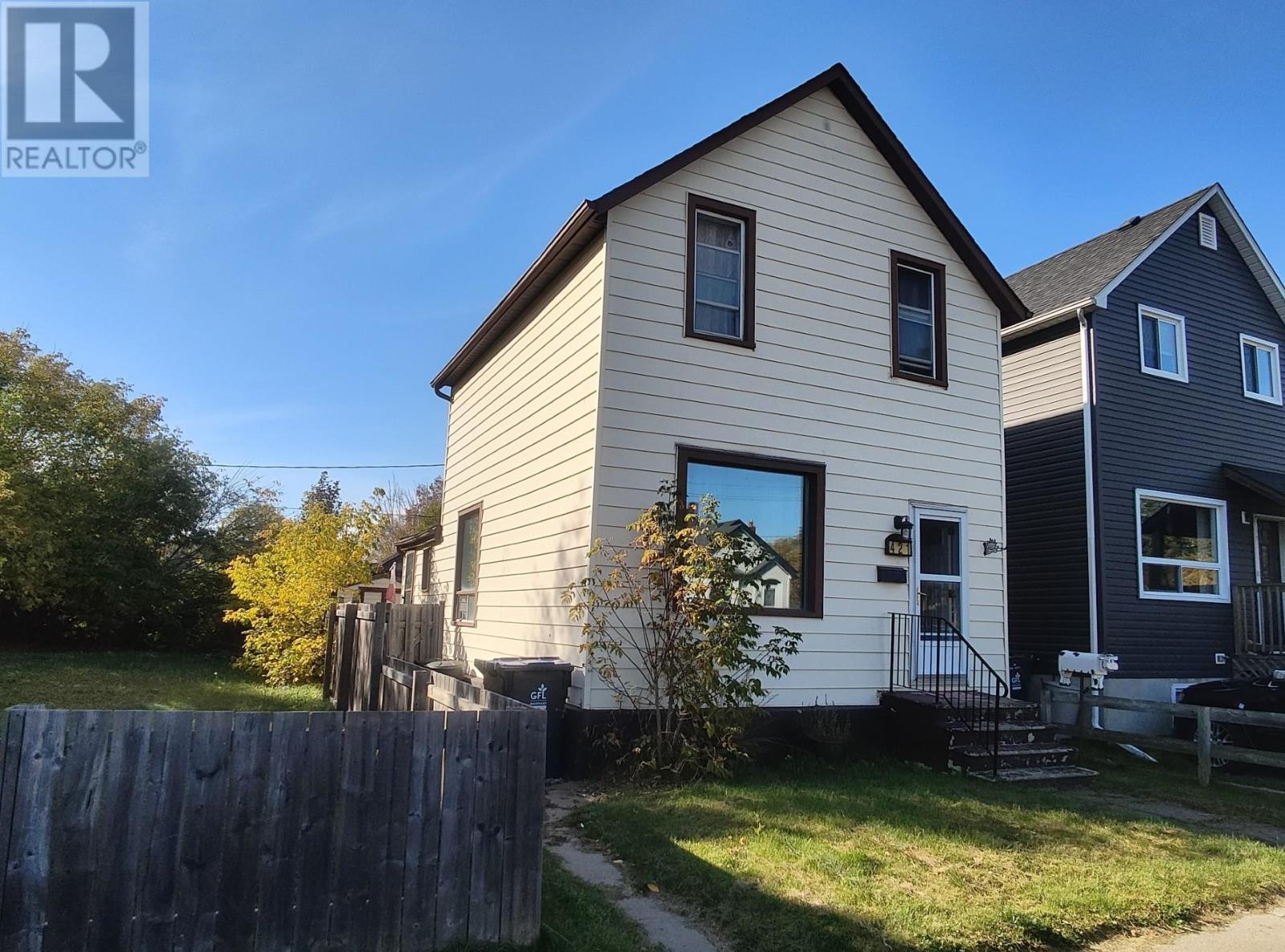 421 Archibald St S, Thunder Bay, ON P7E 1G9