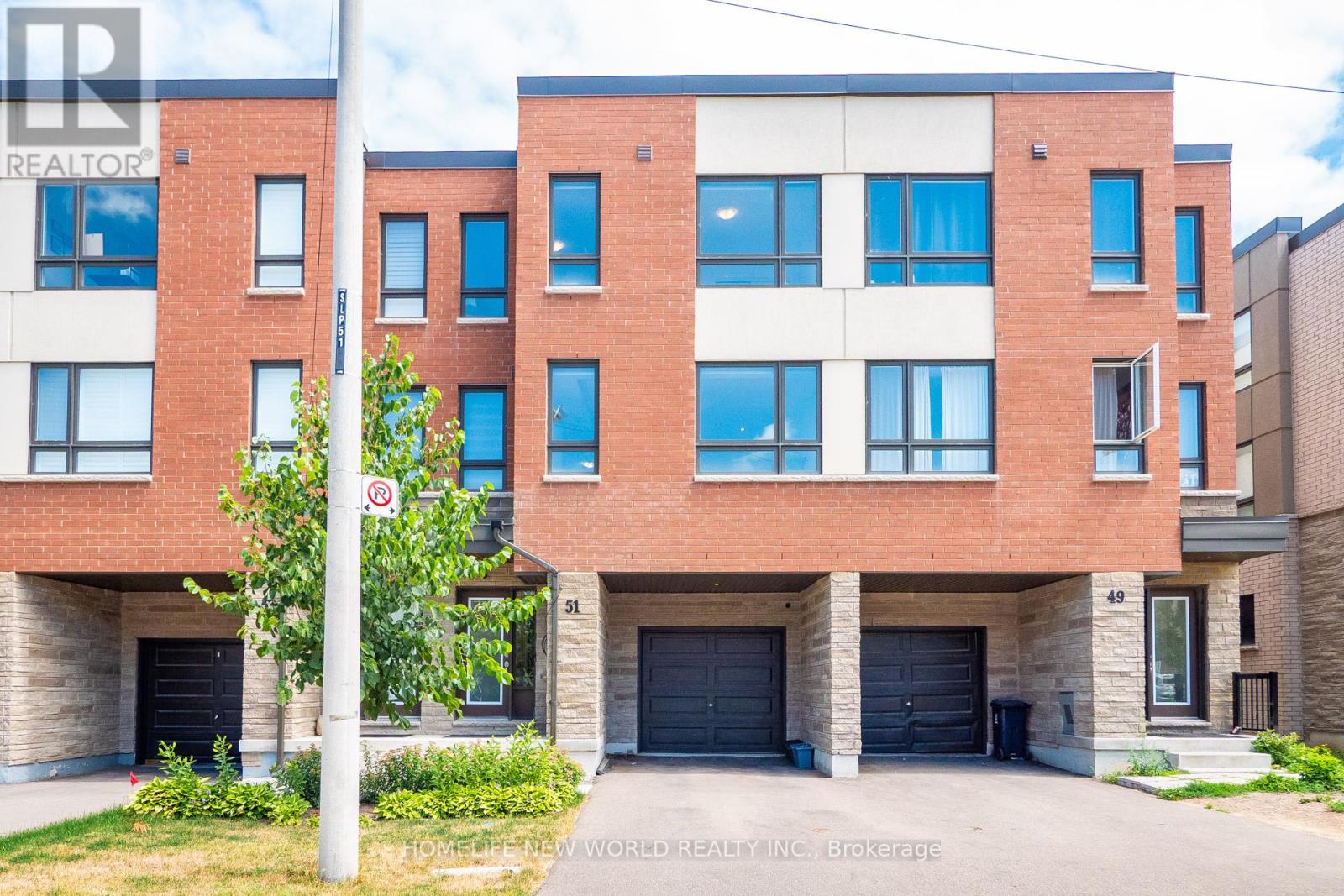 51 Woodstream Dr, Toronto West Humber-clairville, ON M9W 0G1