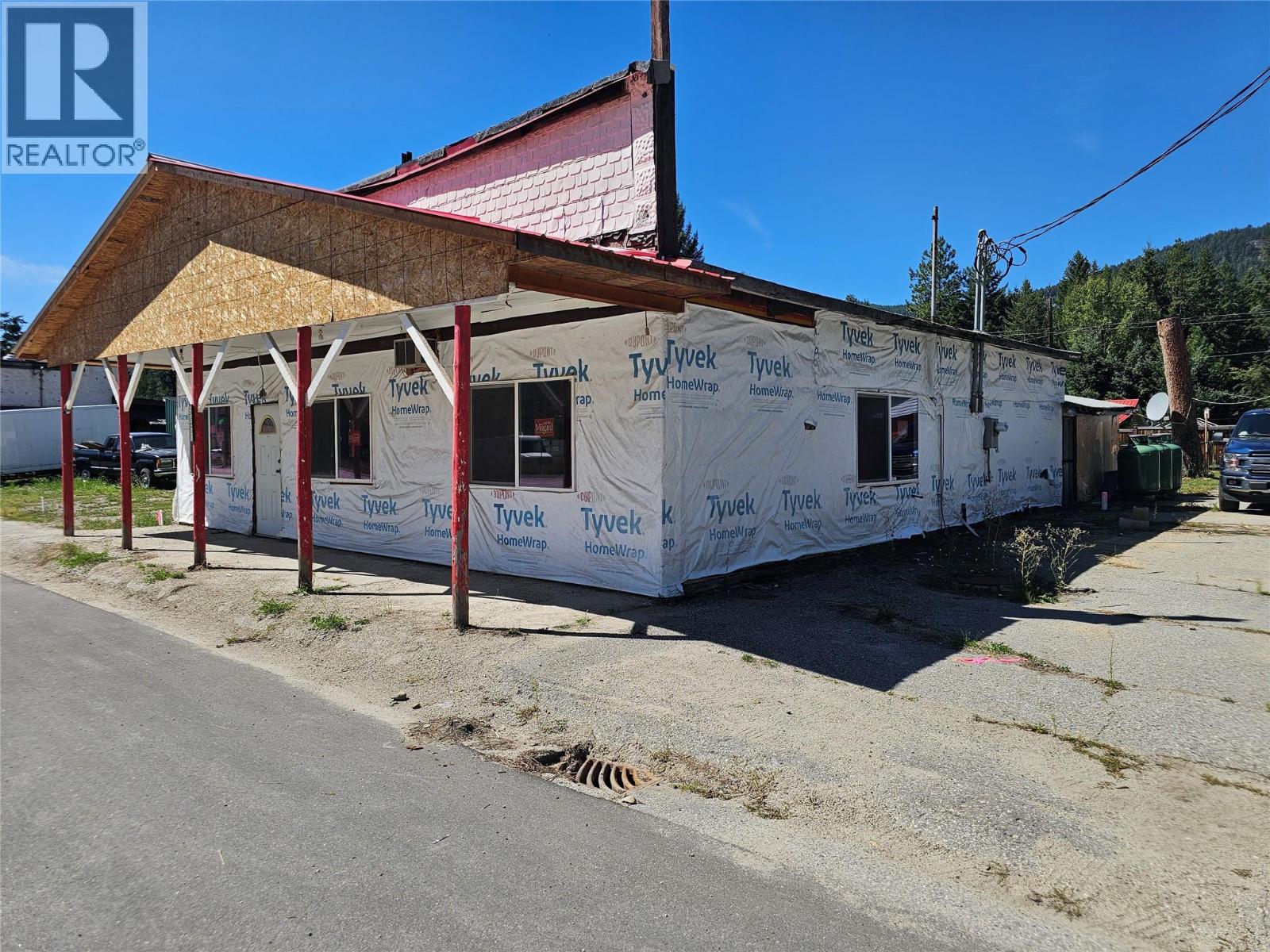 5851 Highway 33e Hwy, Beaverdell, BC V0H 1A0