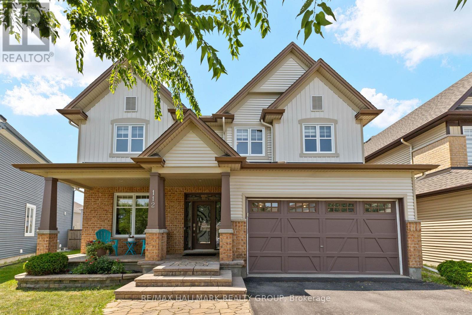 112 Gracewood Cres, Ottawa, ON K1T 0E3