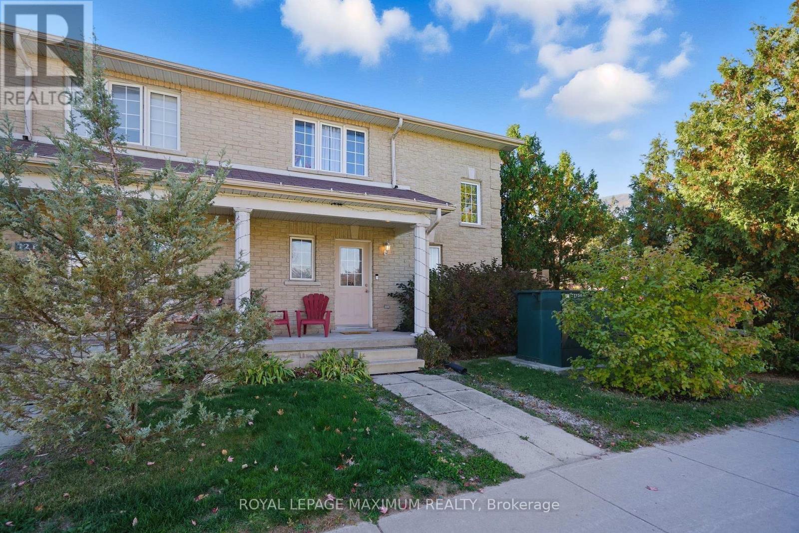 12 Marsellus Dr #a, Barrie, ON L4N 0Y4