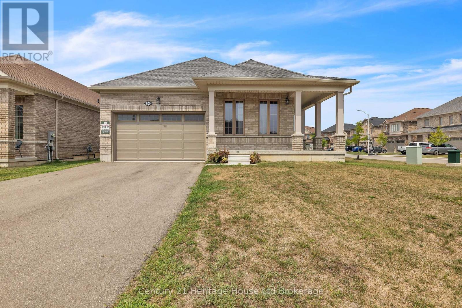 24 Harwood St, Tillsonburg, ON N4G 0J8