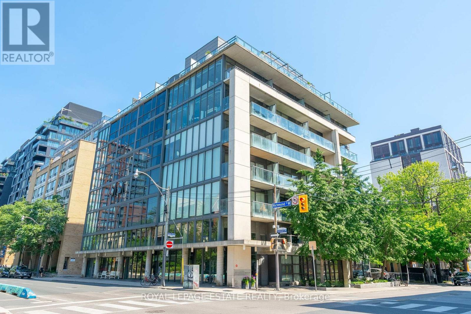 304 533 Richmond St W, Toronto, ON M5V 3Y1