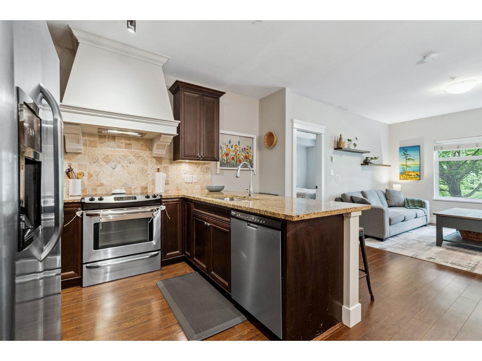 19530 65 Avenue Unit 202, Surrey, BC V4N 6M1