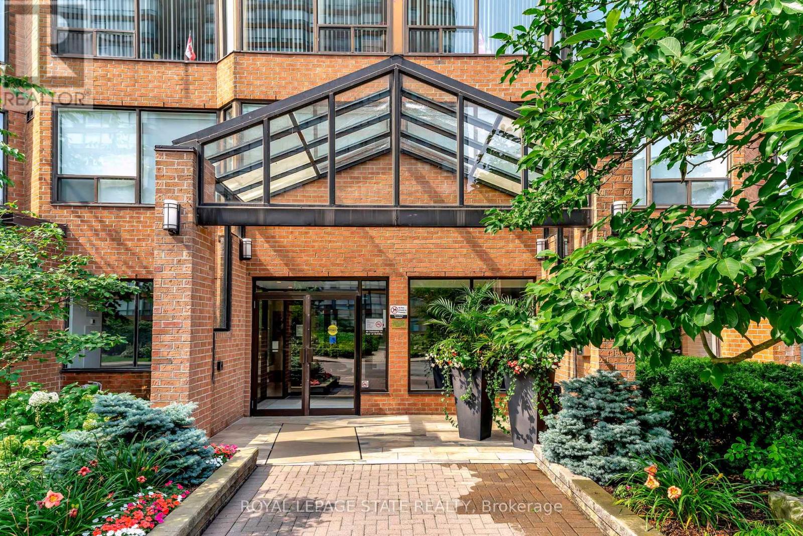 1610 1270 Maple Crossing Blvd, Burlington, ON L7S 2J3