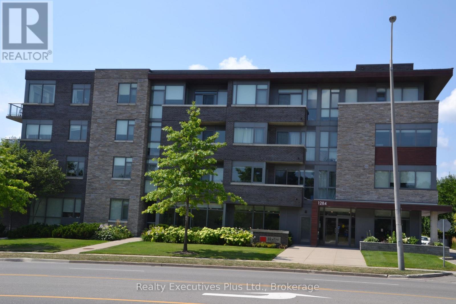 201 1284 Guelph Line N, Burlington Mountainside, ON L7P 0T9