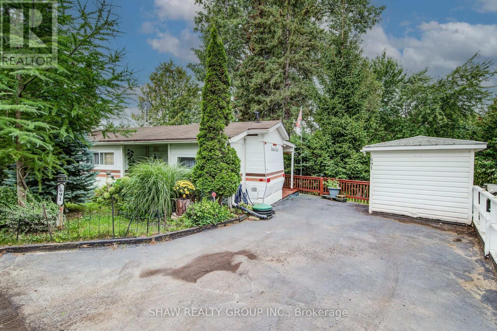 691 Oak Cres, Centre Wellington, ON N1M 2W5