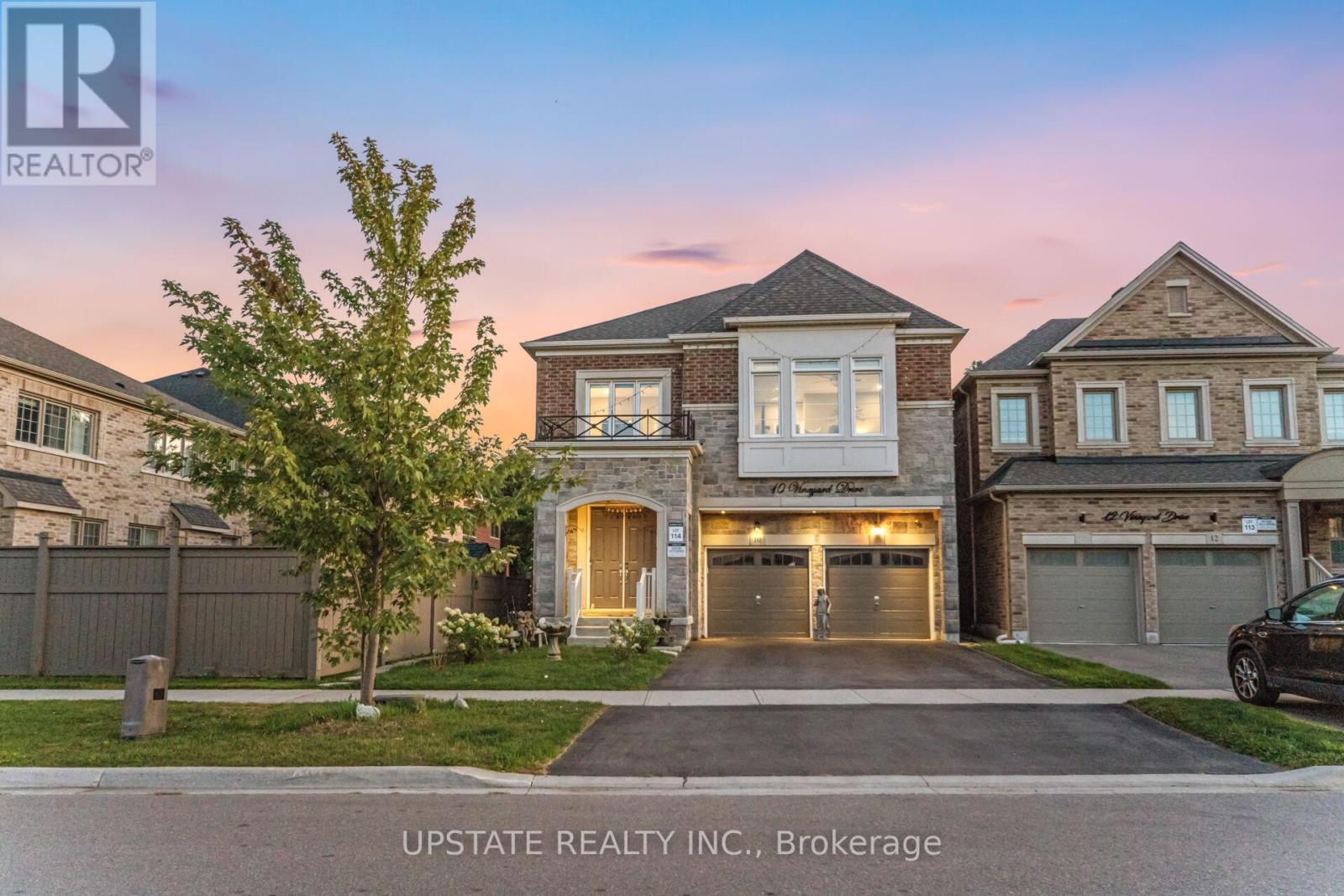 10 Vineyard Dr, Brampton, ON L6Y 2A5