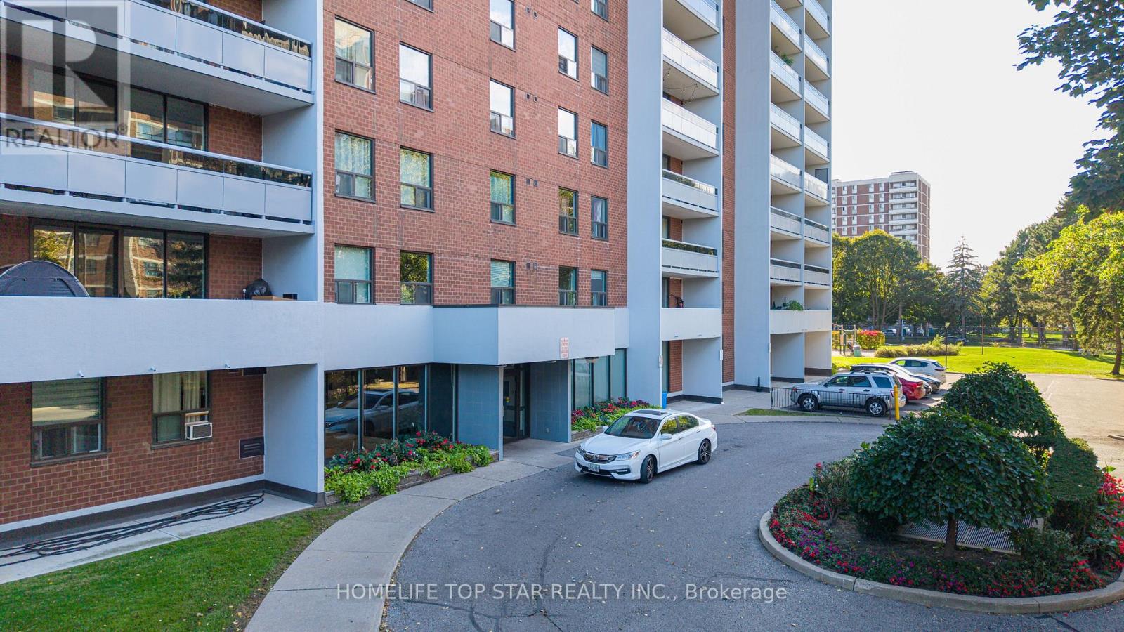 501 1250 Bridletowne Cir, Toronto, ON M1W 2V1