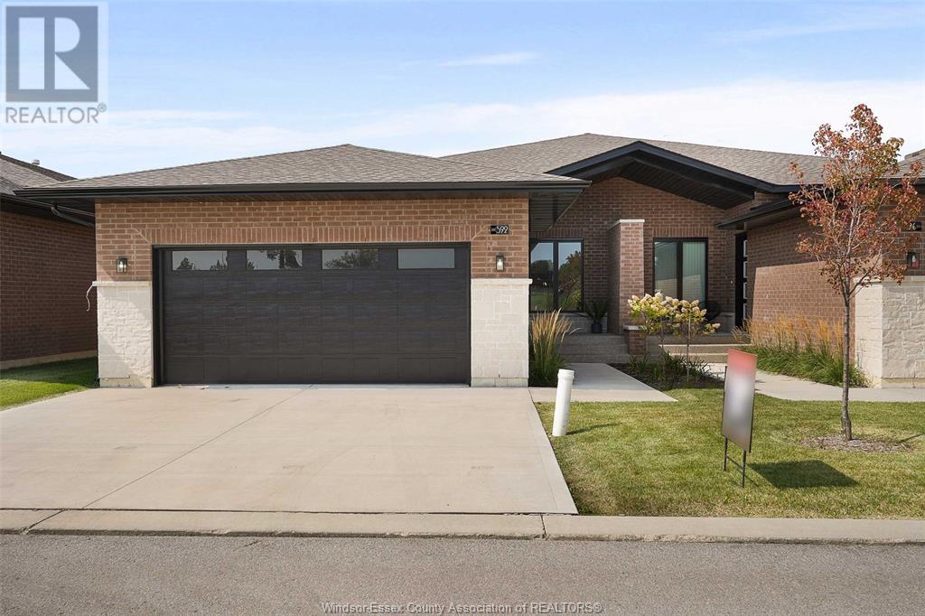 648 Lily Mac Blvd, Windsor, ON N9E 0B1