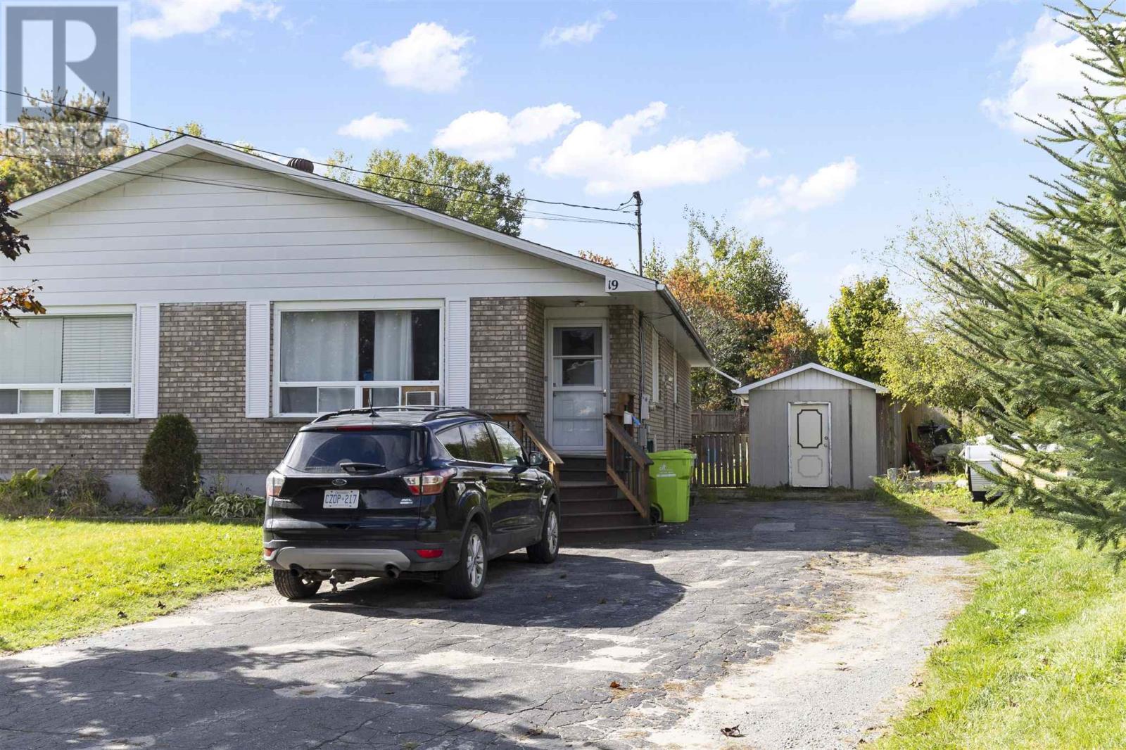 19 Silver Birch Dr, Sault Ste. Marie, ON P6A 4X6