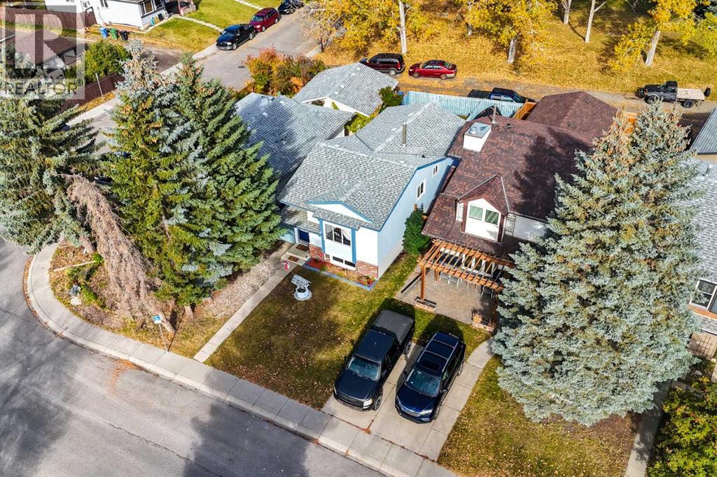 165 Sunvale Cres SE, Calgary, AB T2X 2P8