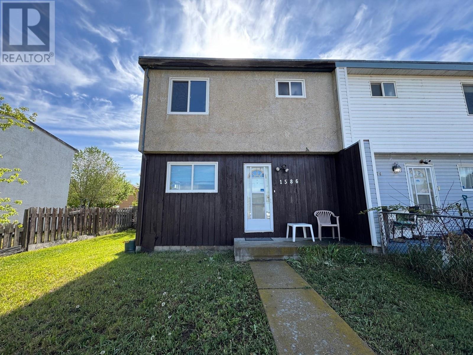 1586 Douglas St, Merritt, BC V1K 1E2