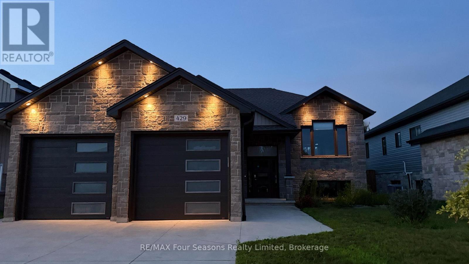 429 Buckby Ln, Saugeen Shores, ON N0H 2C1