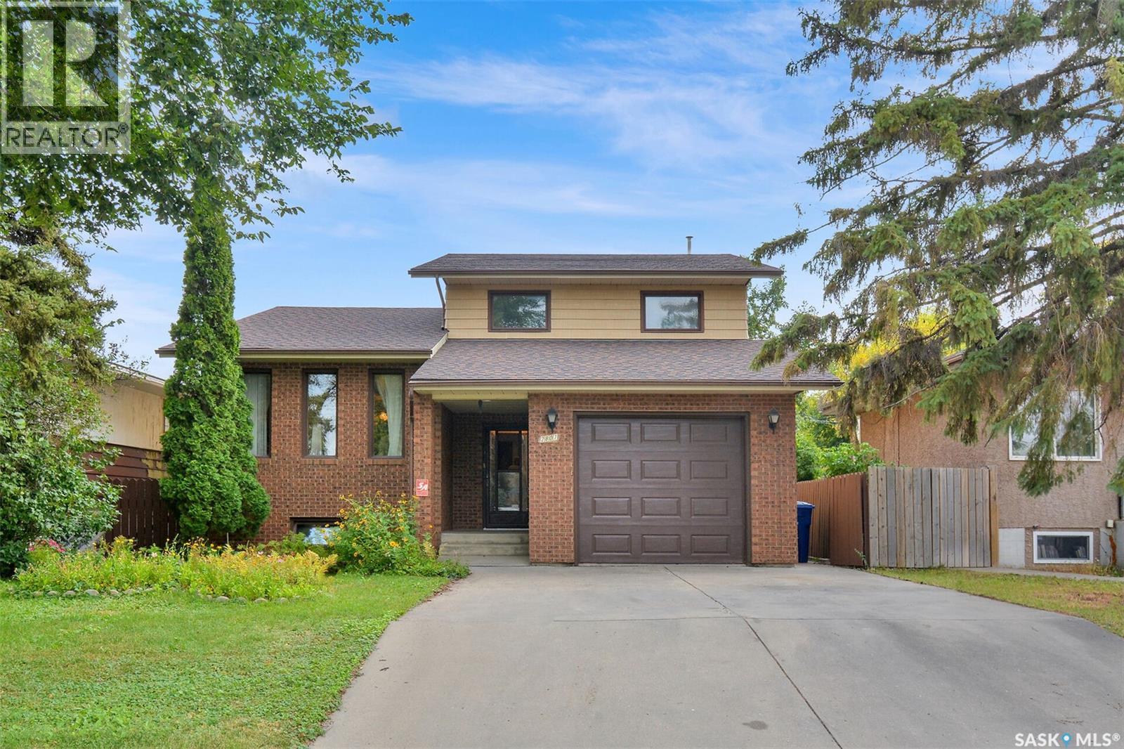 2807 20th Street West, Saskatoon, SK S7M 1B9