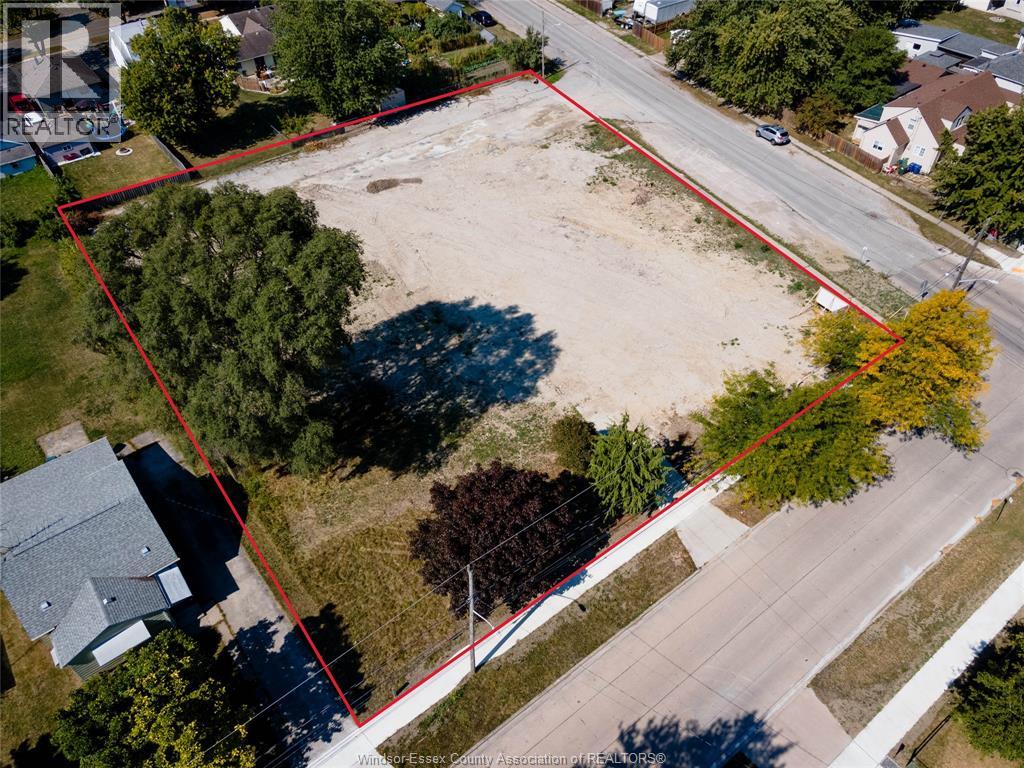2003-2015 Balfour Blvd, Windsor, ON N8T 2S6