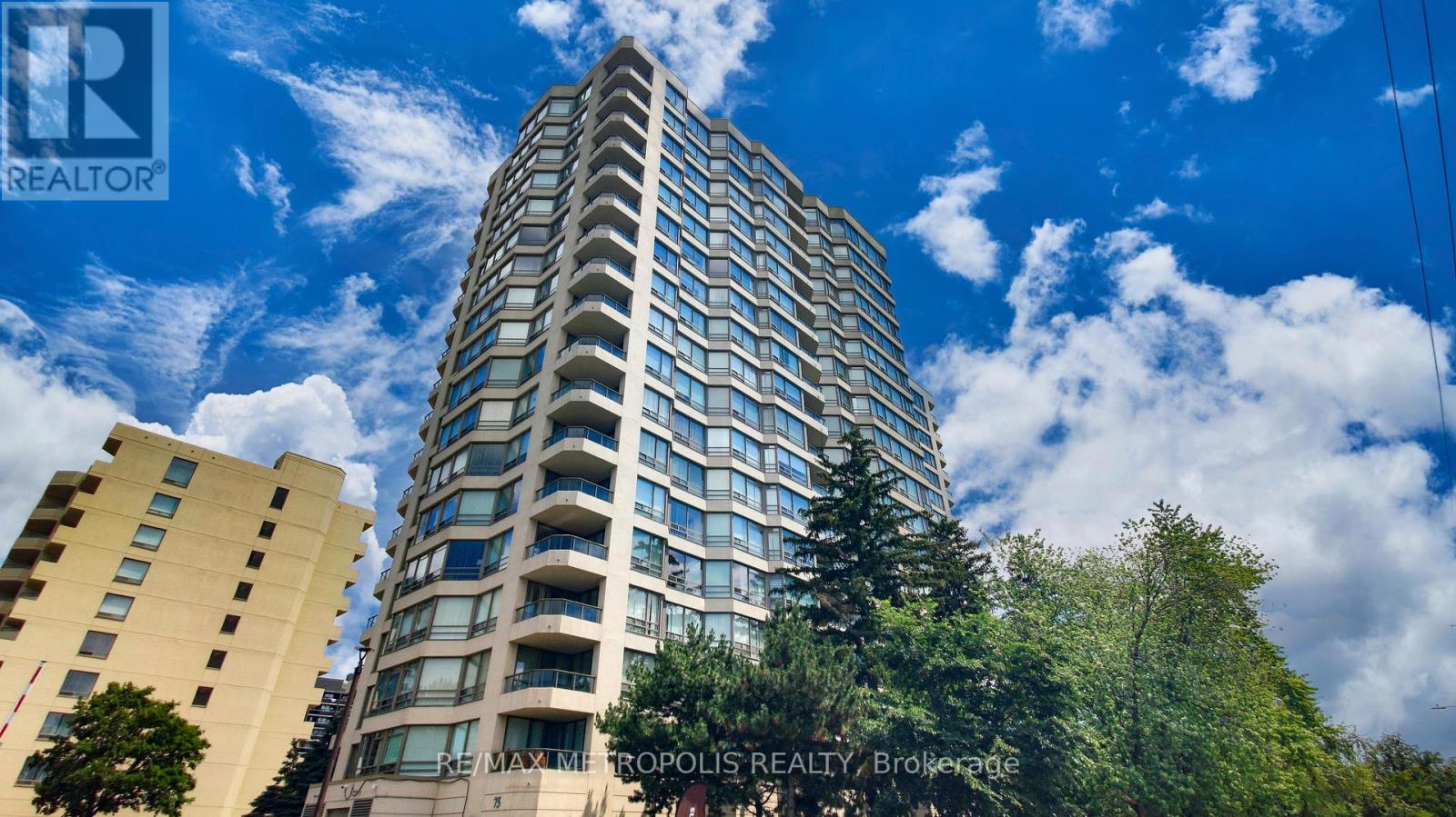 1709 75 King St E, Mississauga, ON L5A 4G5