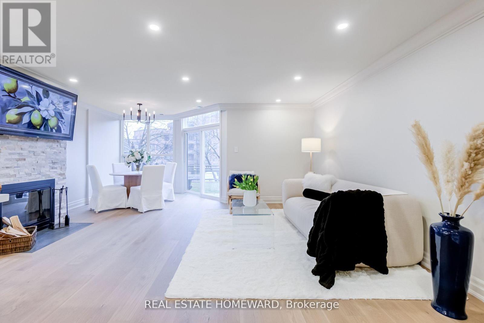 100 Arbors Ln, Vaughan, ON L4L 7G4