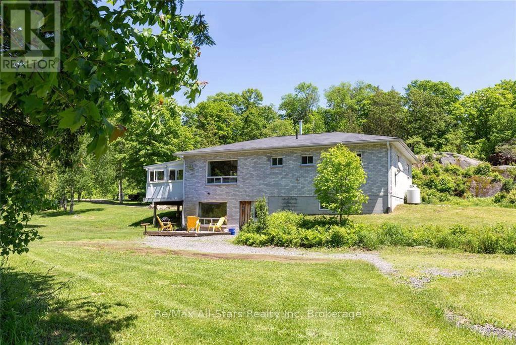 410 Etwell Rd, Huntsville, ON P1H 2J2
