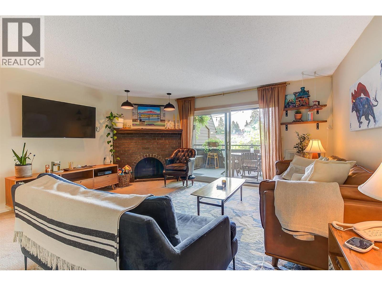 983 Bernard Avenue Unit 205, Kelowna, BC V1Y 6P7
