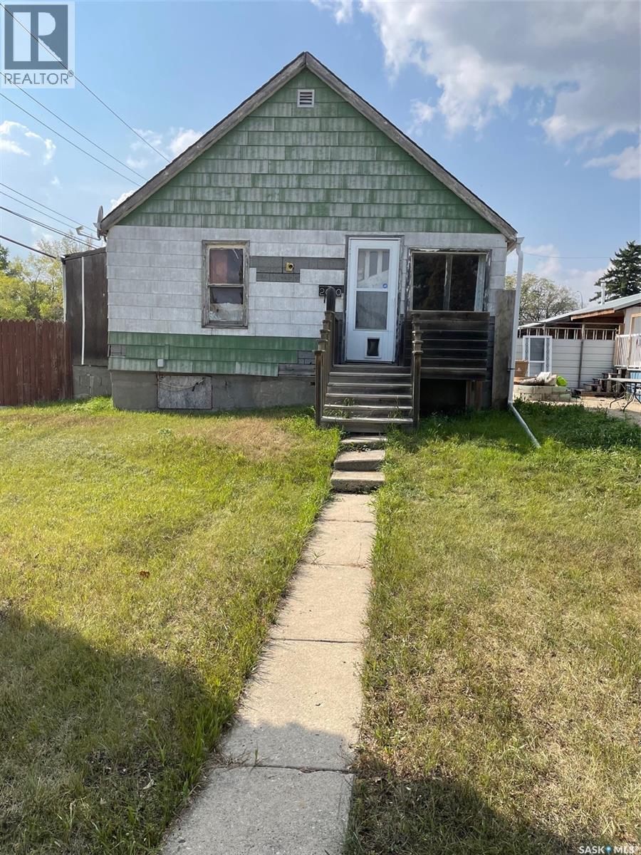 2080 Connaught St, Regina, SK S4T 4T7