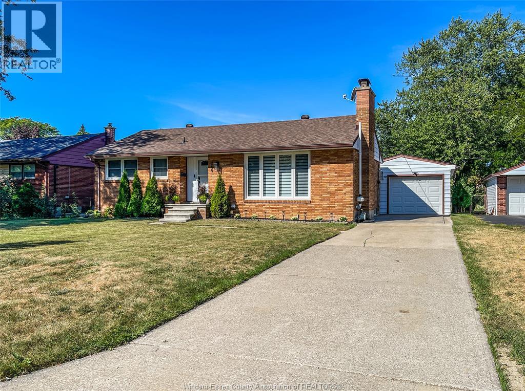 389 Grace, Tecumseh, ON N8N 2G6