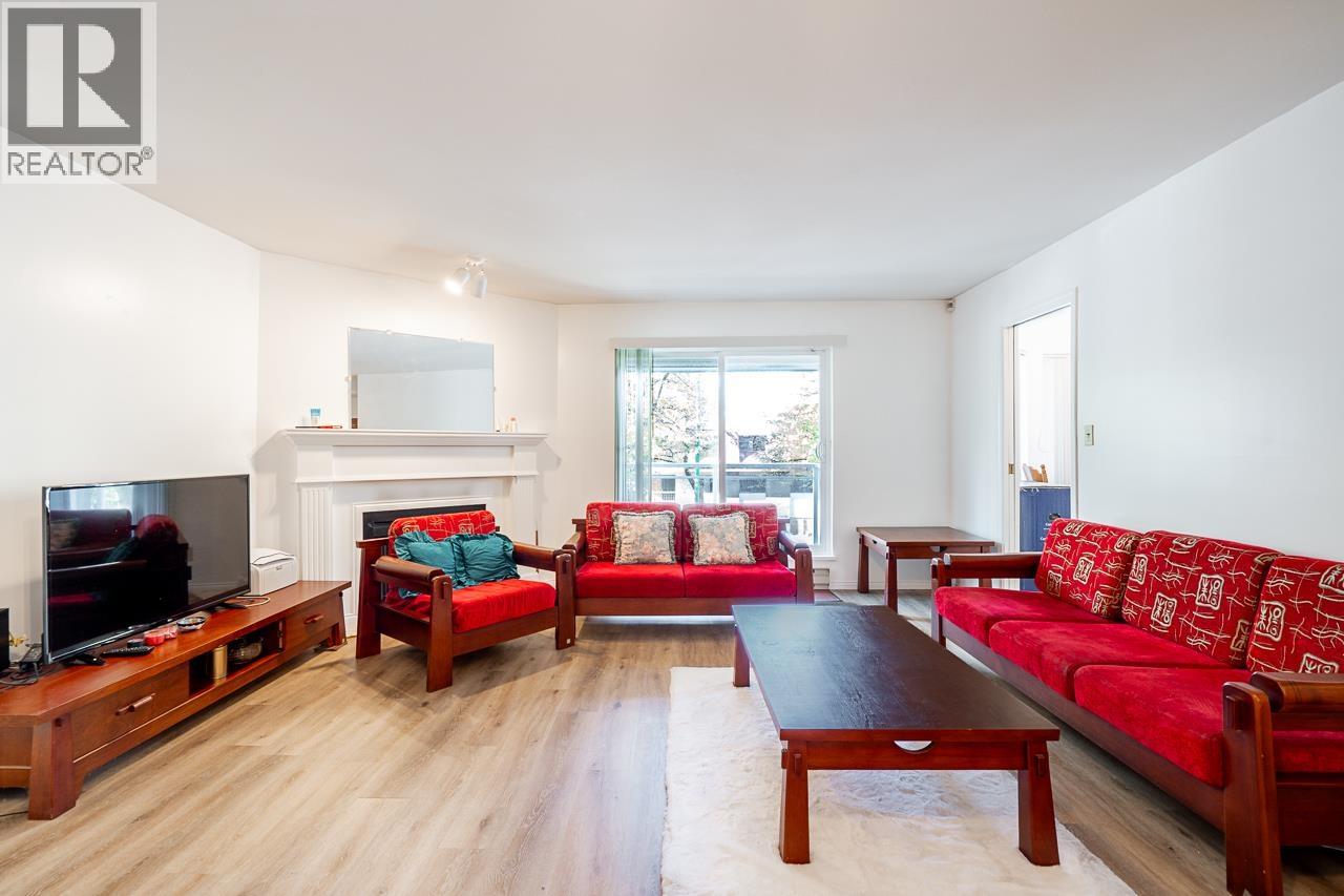 5674 Jersey Avenue Unit 204, Burnaby, BC V5H 2L4