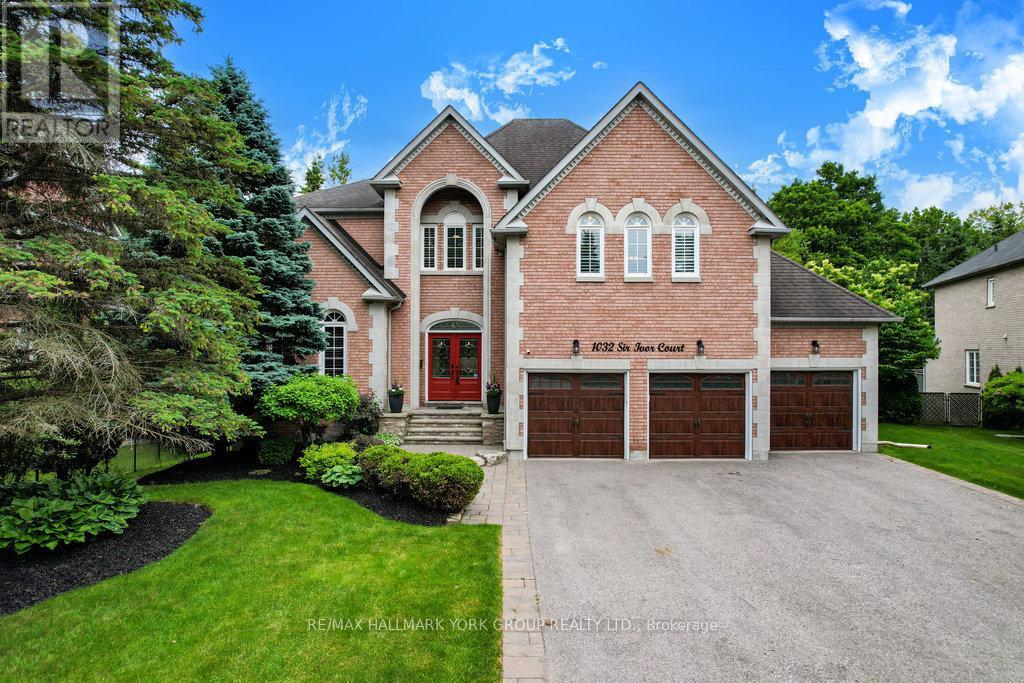 1032 Sir Ivor Ct, Newmarket, ON L3X 1M1