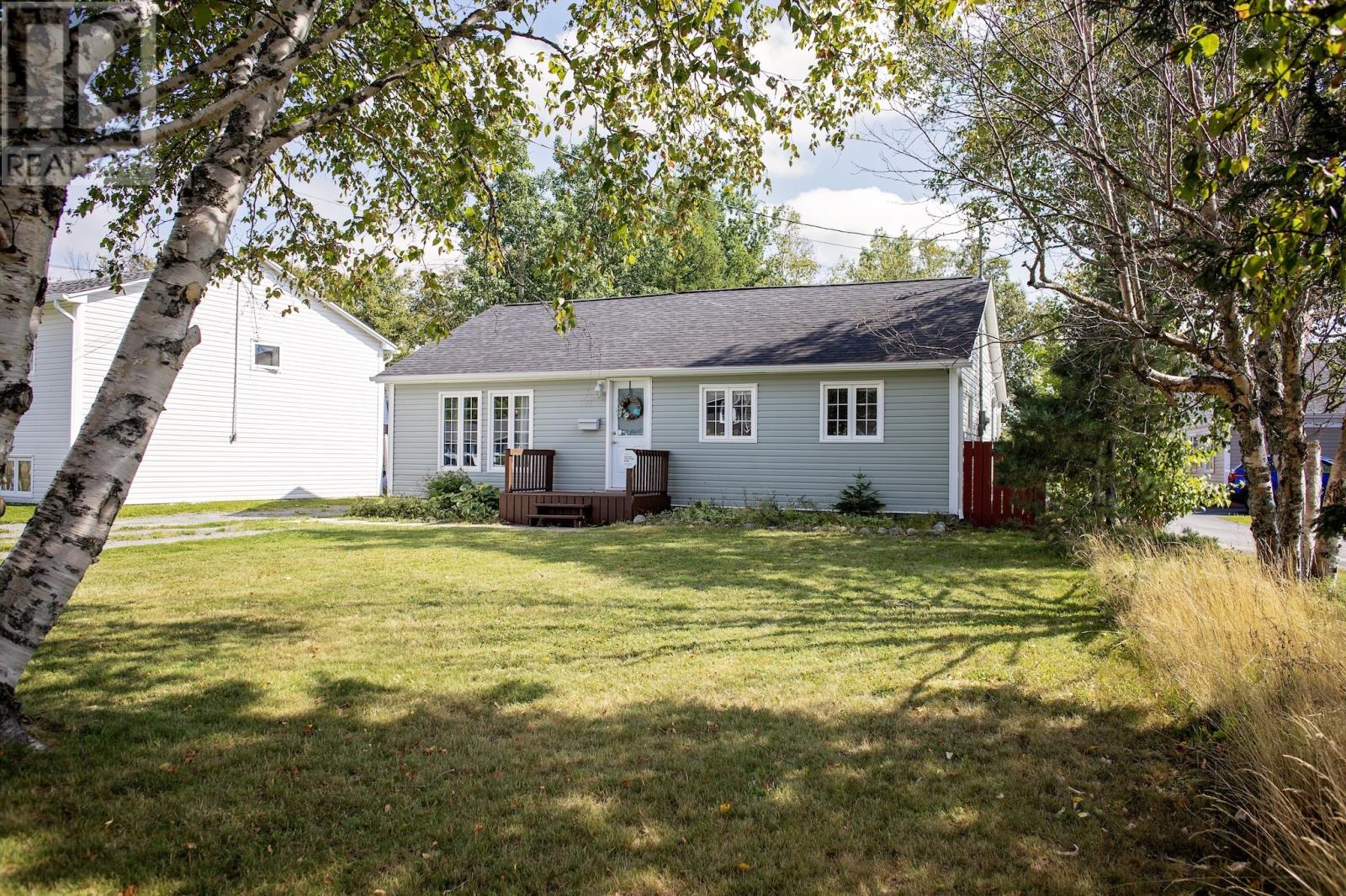 53 Elizabeth Dr, Gander, NL A1V 1G4