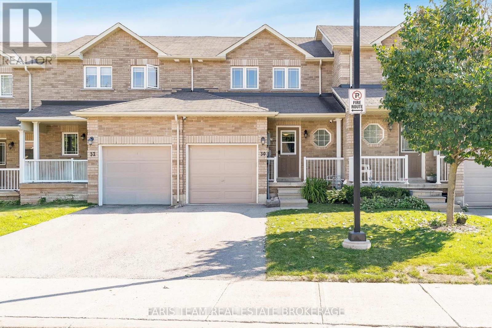 30 Southwoods Cres, Barrie, ON L4N 9P8