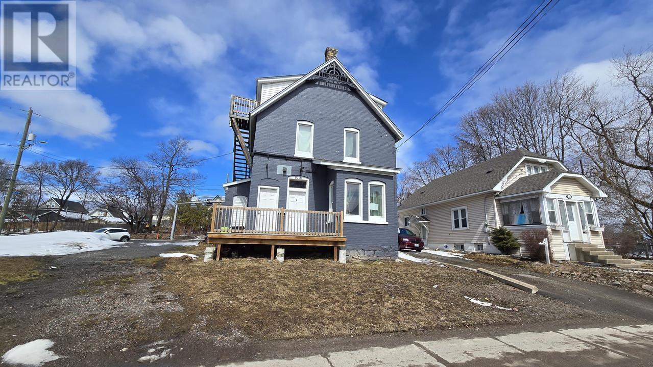 814 Wellington St E, Sault Ste. Marie, ON P6A 2N3