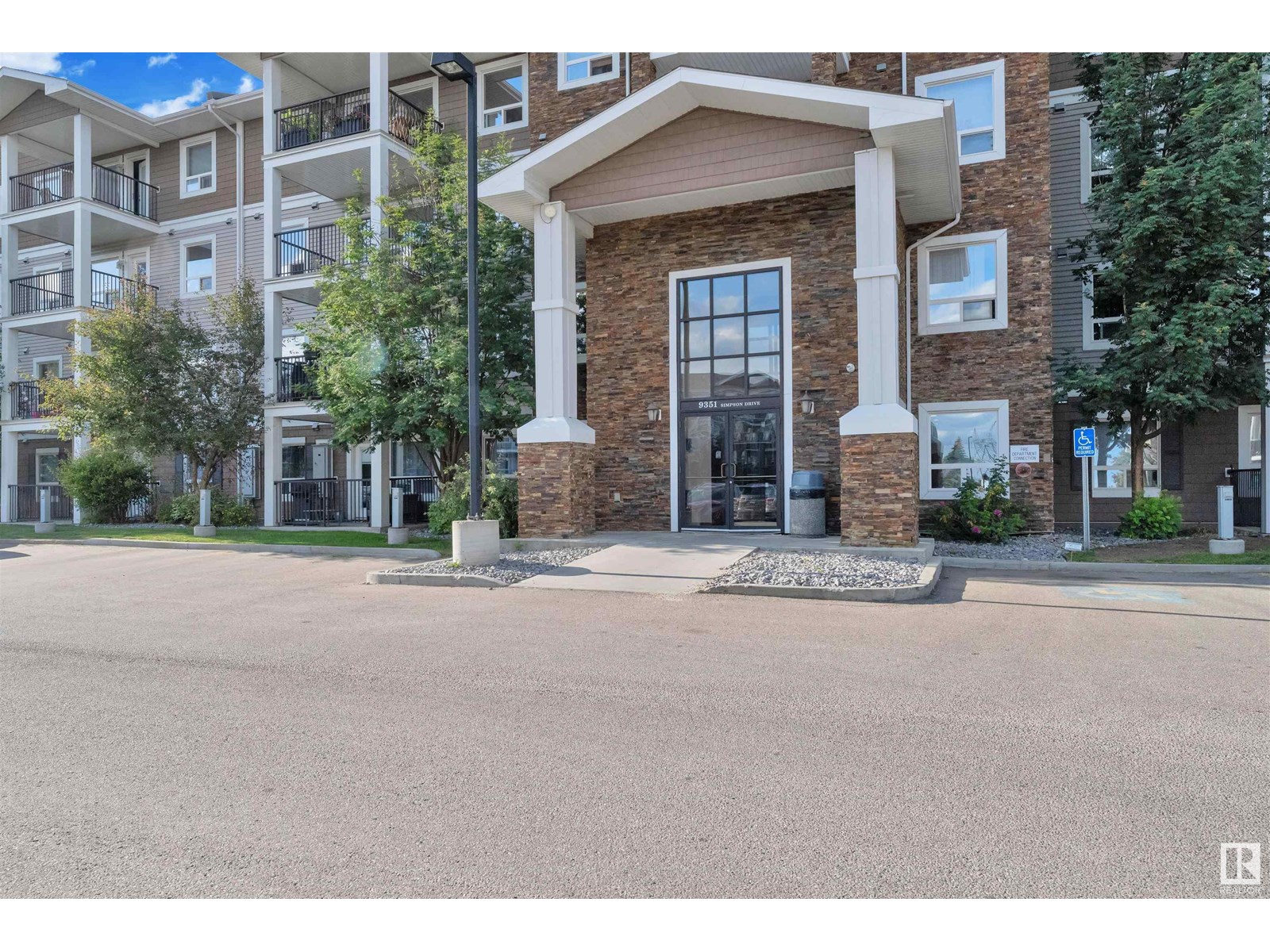 9351 Simpson Drive Northwest #3302, Edmonton, AB T6R 0N3