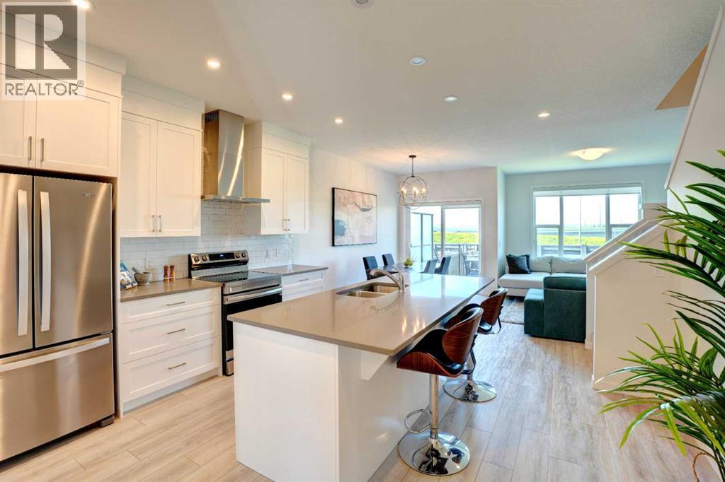 876 Seton Cir SE, Calgary, AB T3M 3B5
