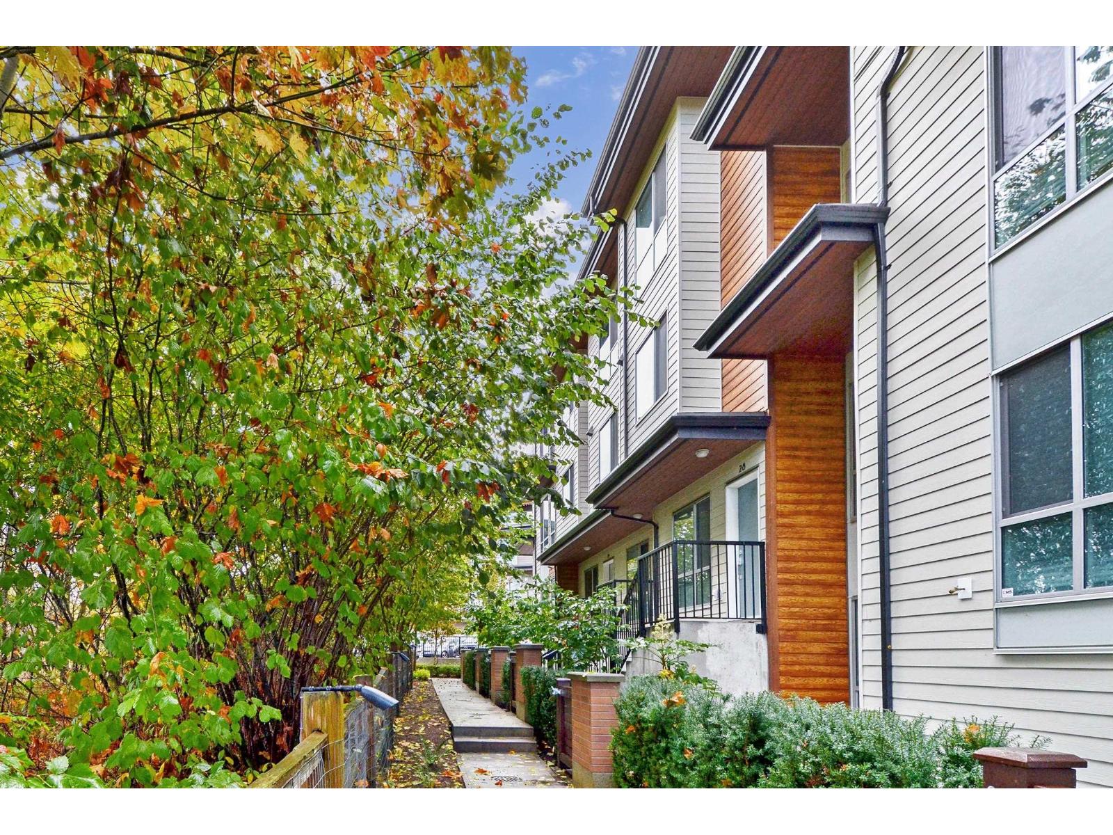 15775 Mountain View Drive Unit 28, Surrey, BC V3Z 0W7
