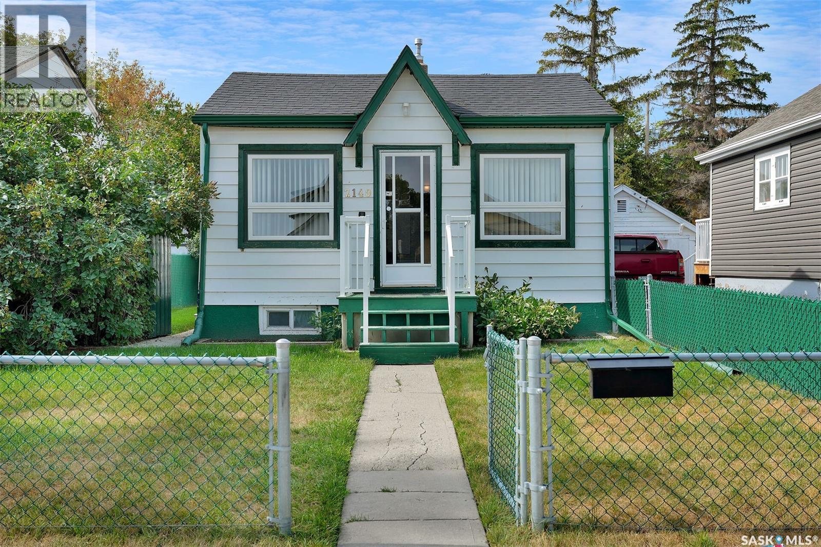 2140 Lindsay St, Regina, SK S4N 3B9