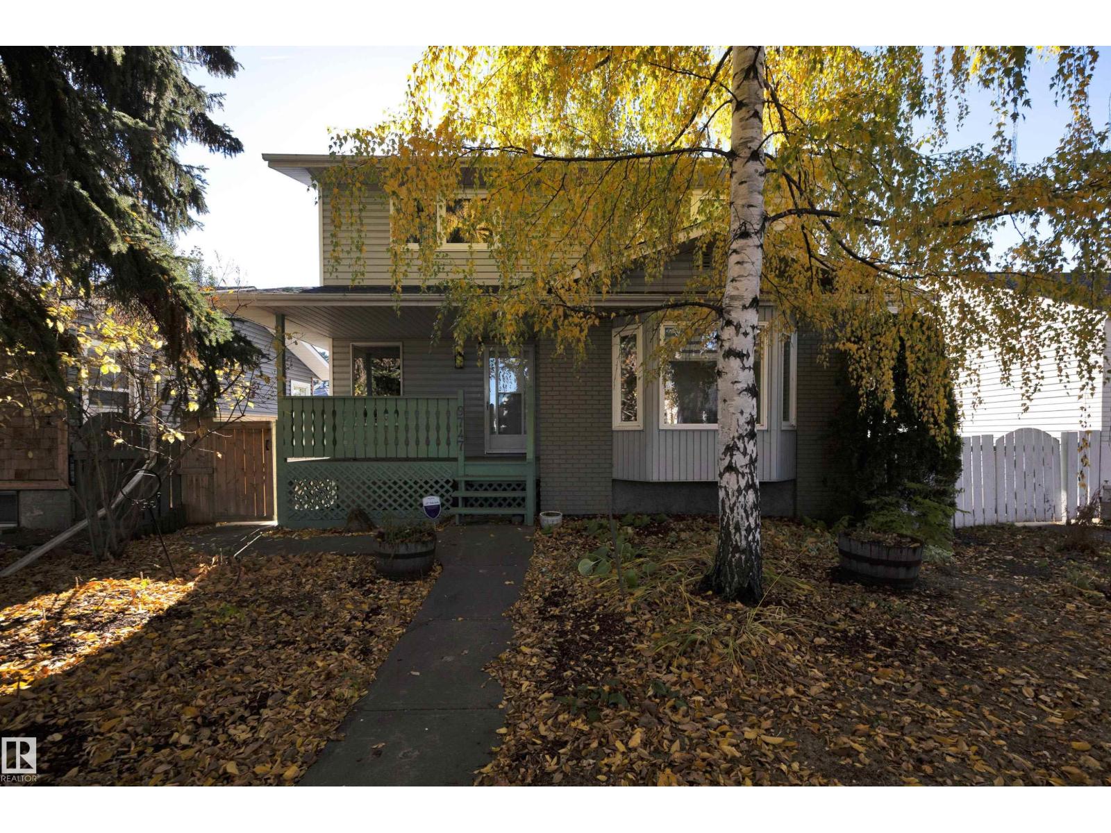 81 Av Nw Unit 9747, Edmonton, AB T6E 1W1