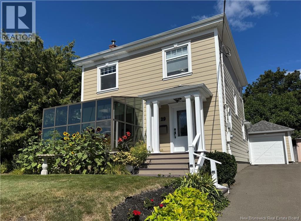 29 Hillcrest Dr, Moncton, NB E1E 1V9