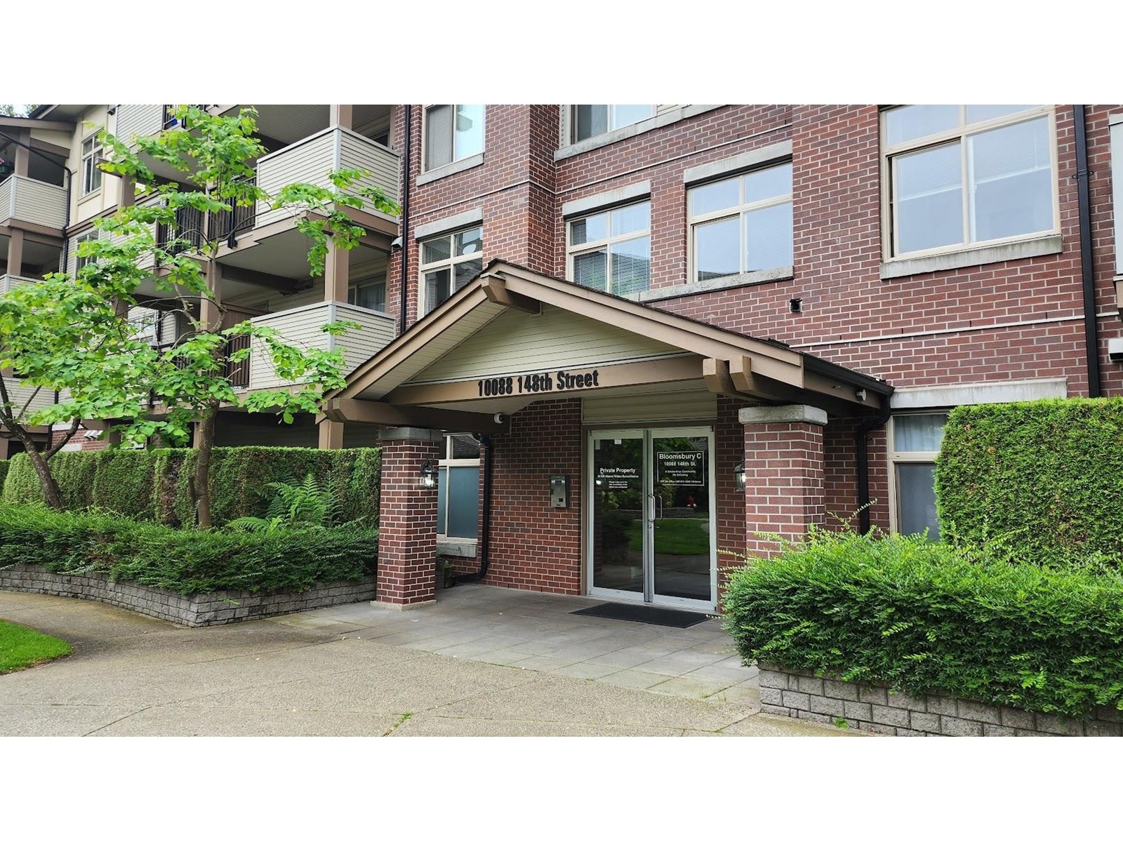 10088 148 Street Unit 406, Surrey, BC V3R 3M9