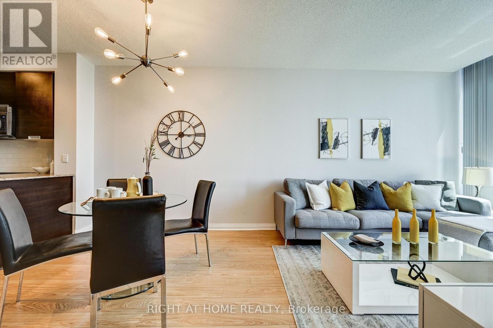 2001 55 Eglinton Ave W, Mississauga, ON L5R 0E4