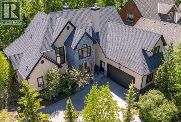 4 Majestic Gate, Calgary, AB T3Z 3A7
