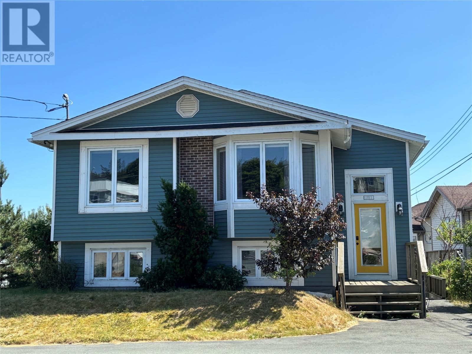 1527 Topsail Rd, Paradise, NL A1L 1R2