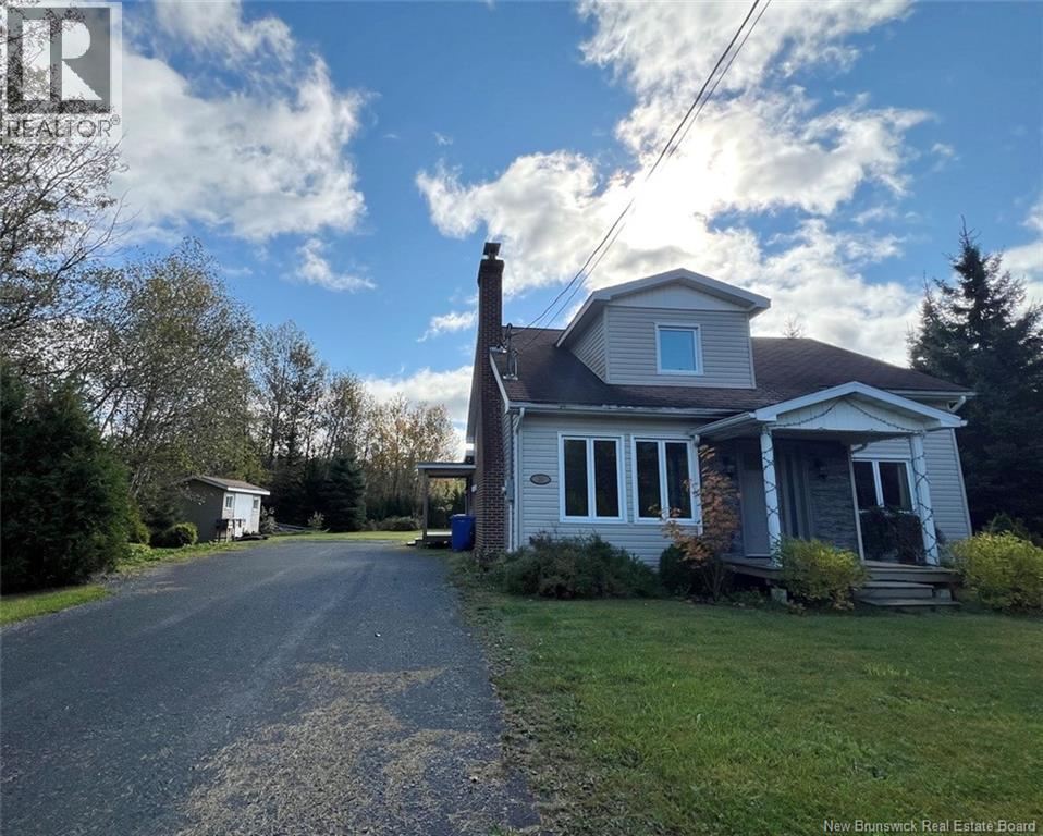 30 Hubert St, Edmundston, NB E3V 0B6
