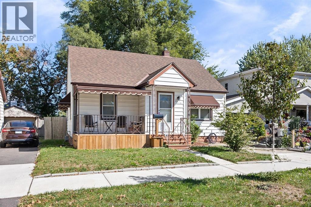 2628 Alexis Rd, Windsor, ON N8W 3Z9