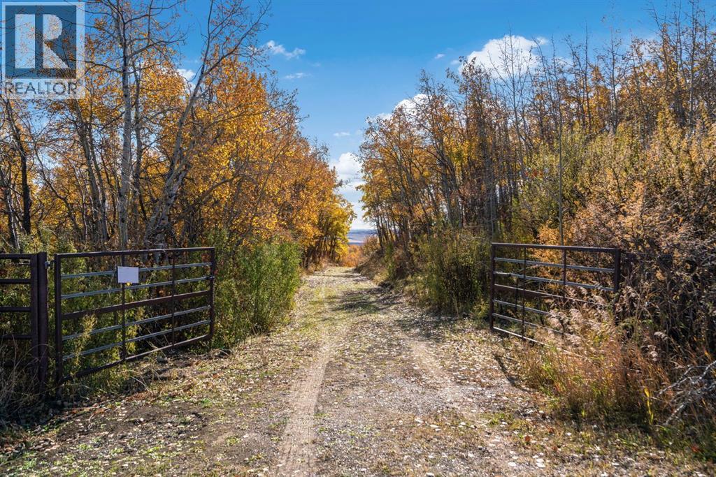 306 Avenue W, Rural Foothills County, AB T2S 1A2
